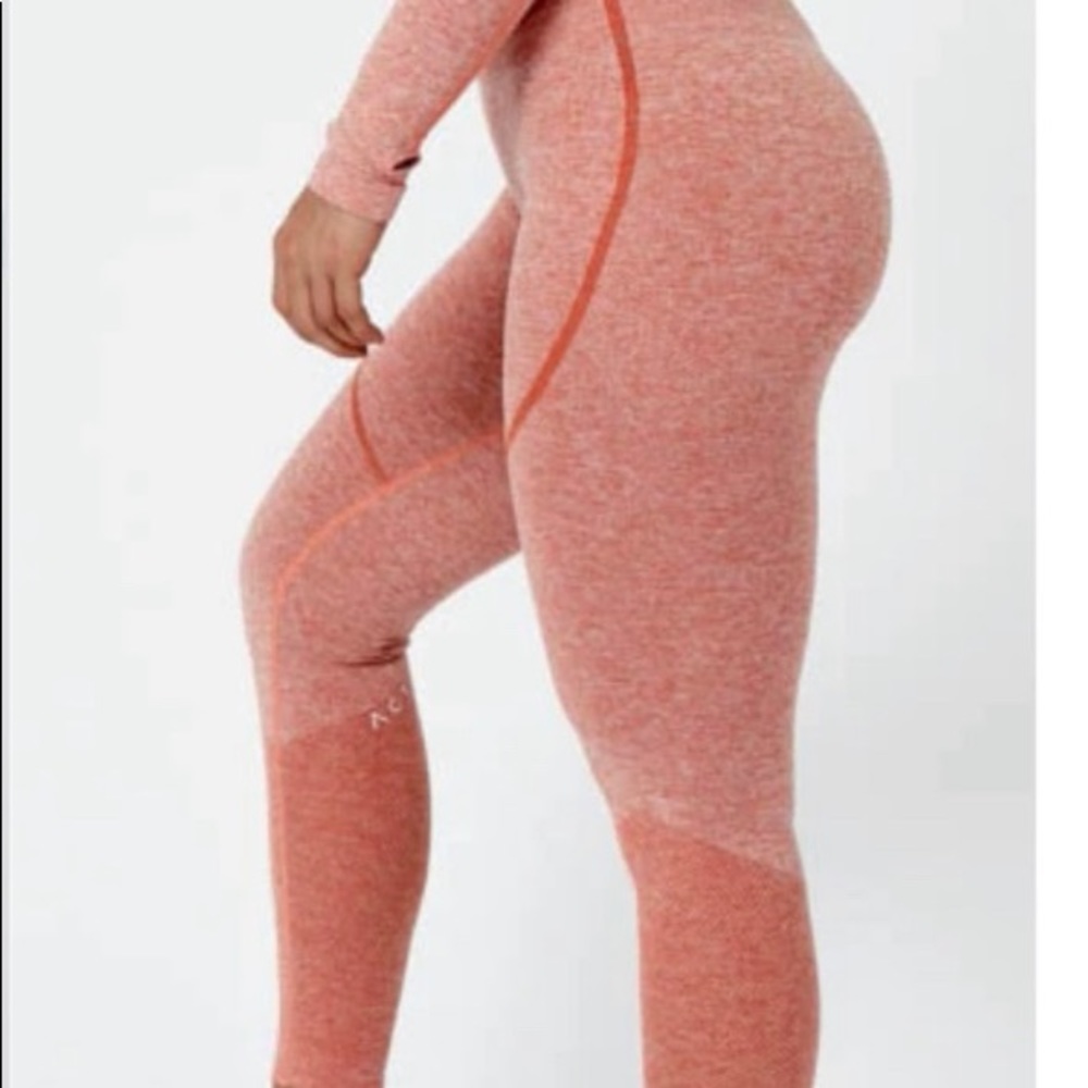 Kora ACTAWEAR Seamless Leggings
Sunset - M